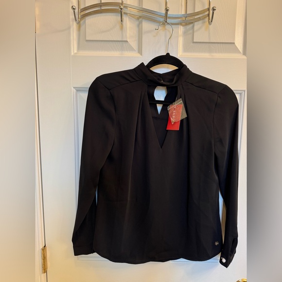 *NWT* GUESS Long-Sleeve Keyhole Choker Top, Size XS - Picture 3 of 11